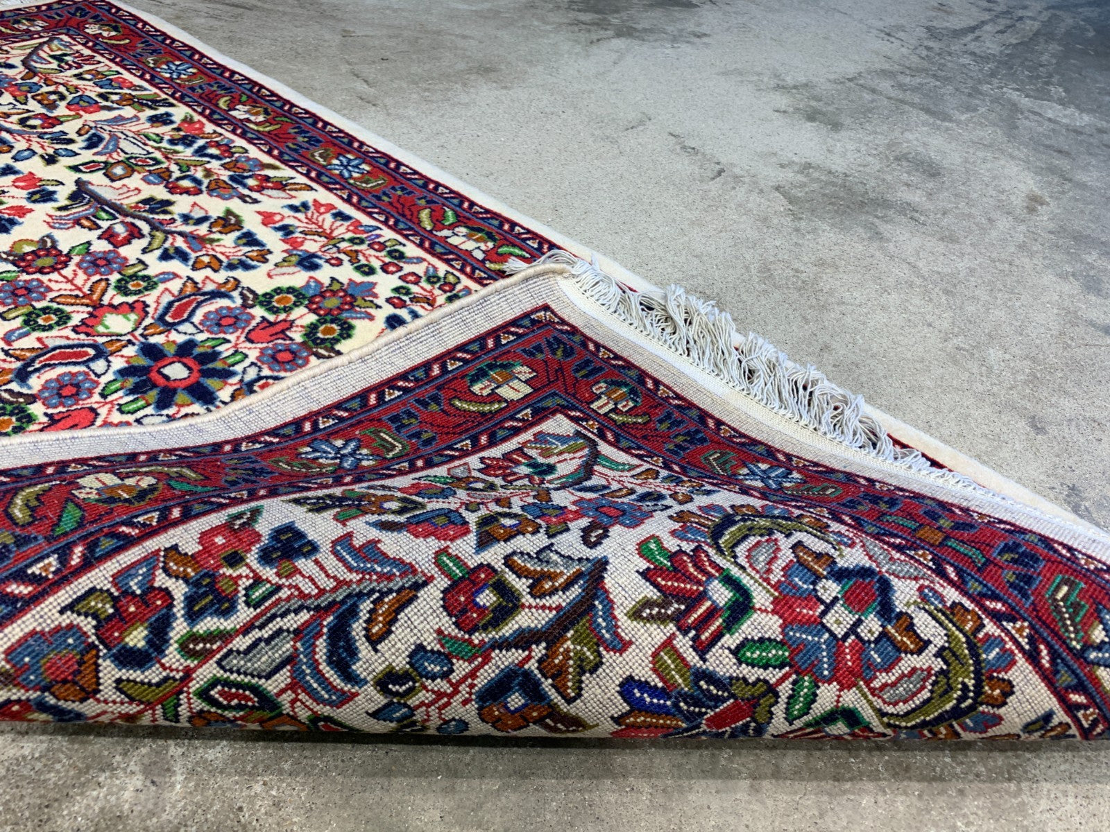 2'4"x4' Hand-Knotted 100% Wool Pile Sarouke Rug