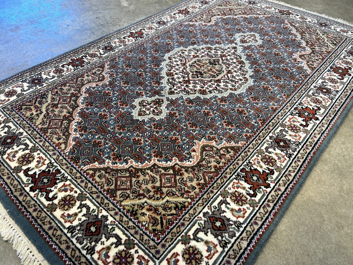 3'1"x4'10" Hand-Knotted Wool & Silk Pile Tabrize Mahi Rug