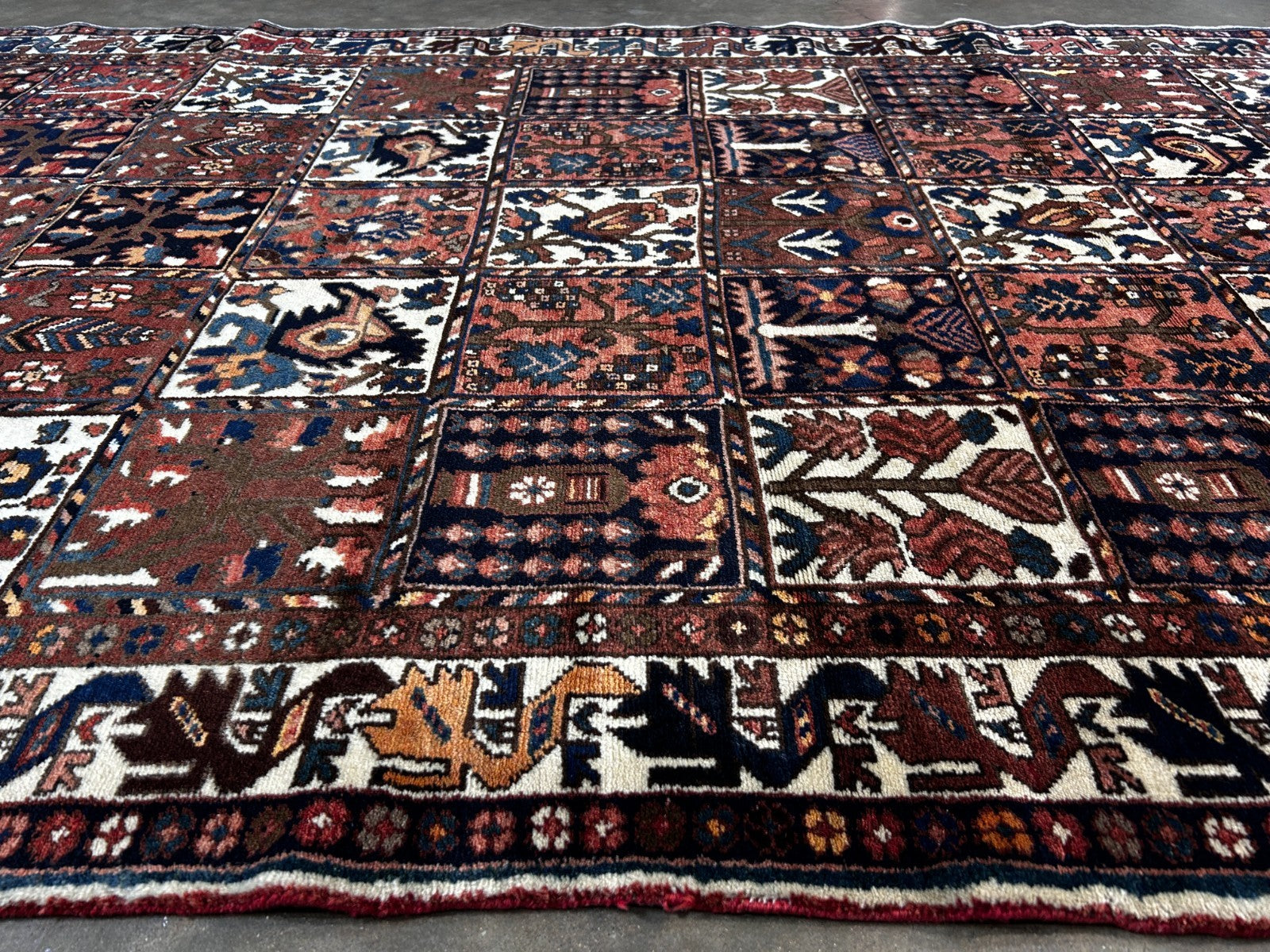 5'2" x 9'9" Hand-Knotted 100% Wool Pile Bakhtiarie Area Rug - Carpet