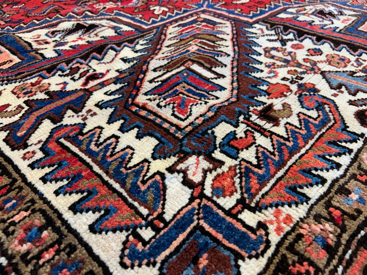8'2"x11'1" Hand-Knotted 100% Wool Pile Herize Rug