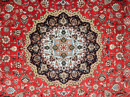 9'11"x12'10" Fine Hand-Knotted Wool & Silk Tabrize Rug