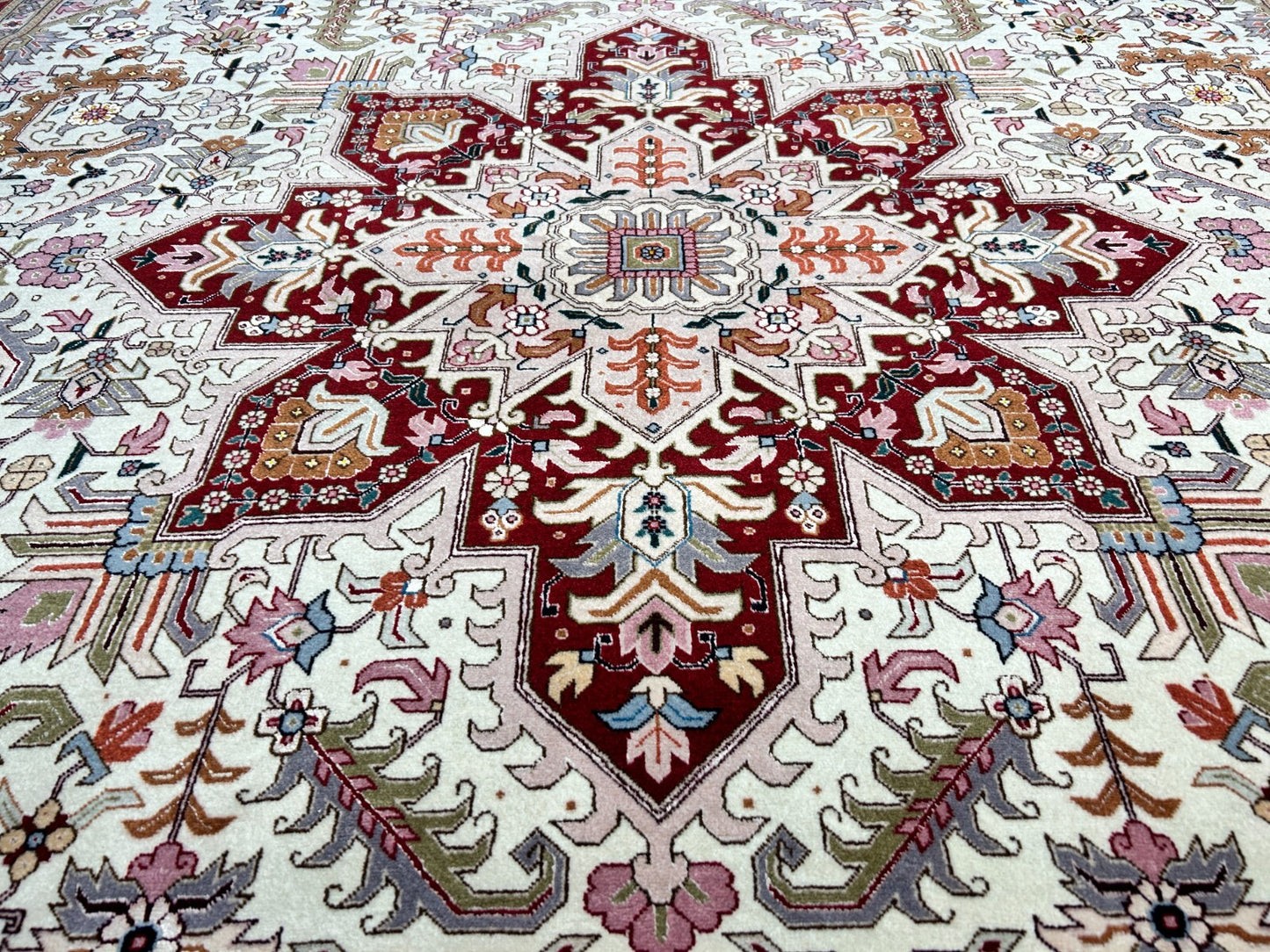 6'8"x10' Fine Hand-Knotted Wool & Silk Blend Tabrize Herize Carpet - Area Rug