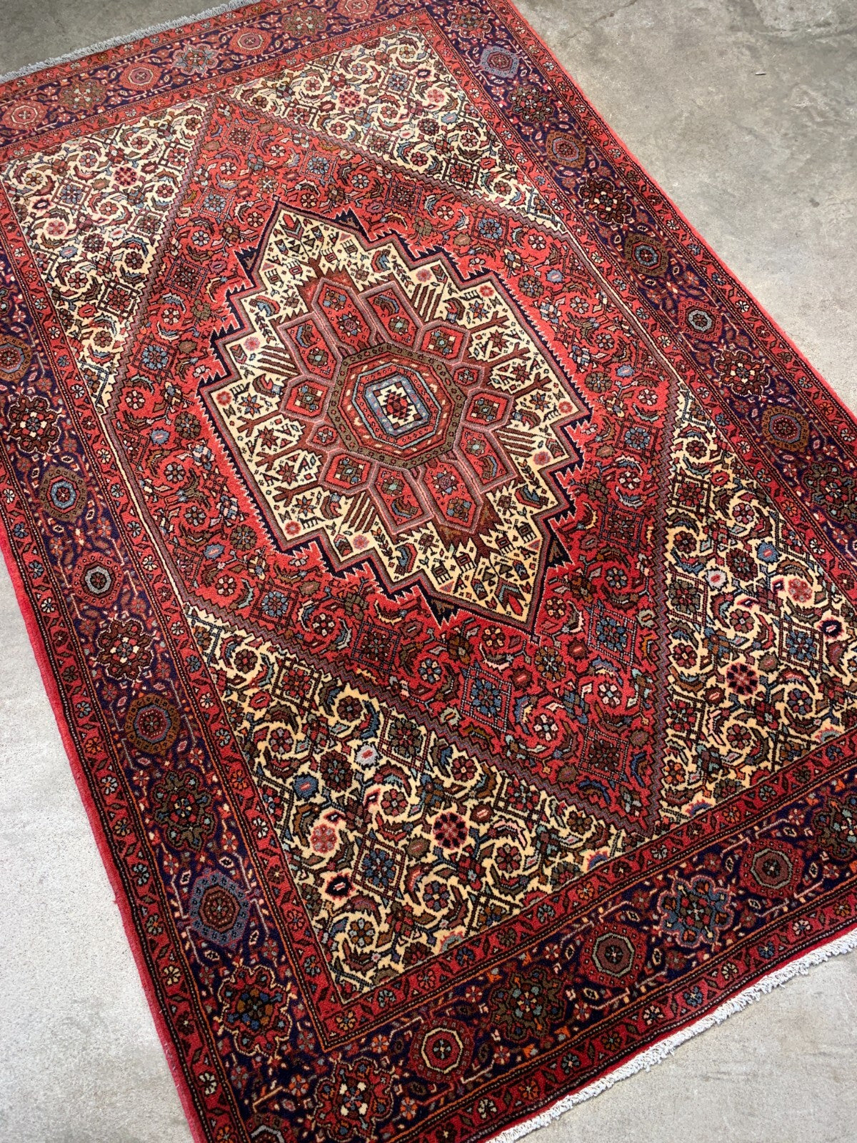 4'1"x6'3" Hand-Knotted 100% Wool Pile Bijare Gholtoghe Carpet - Area Rug