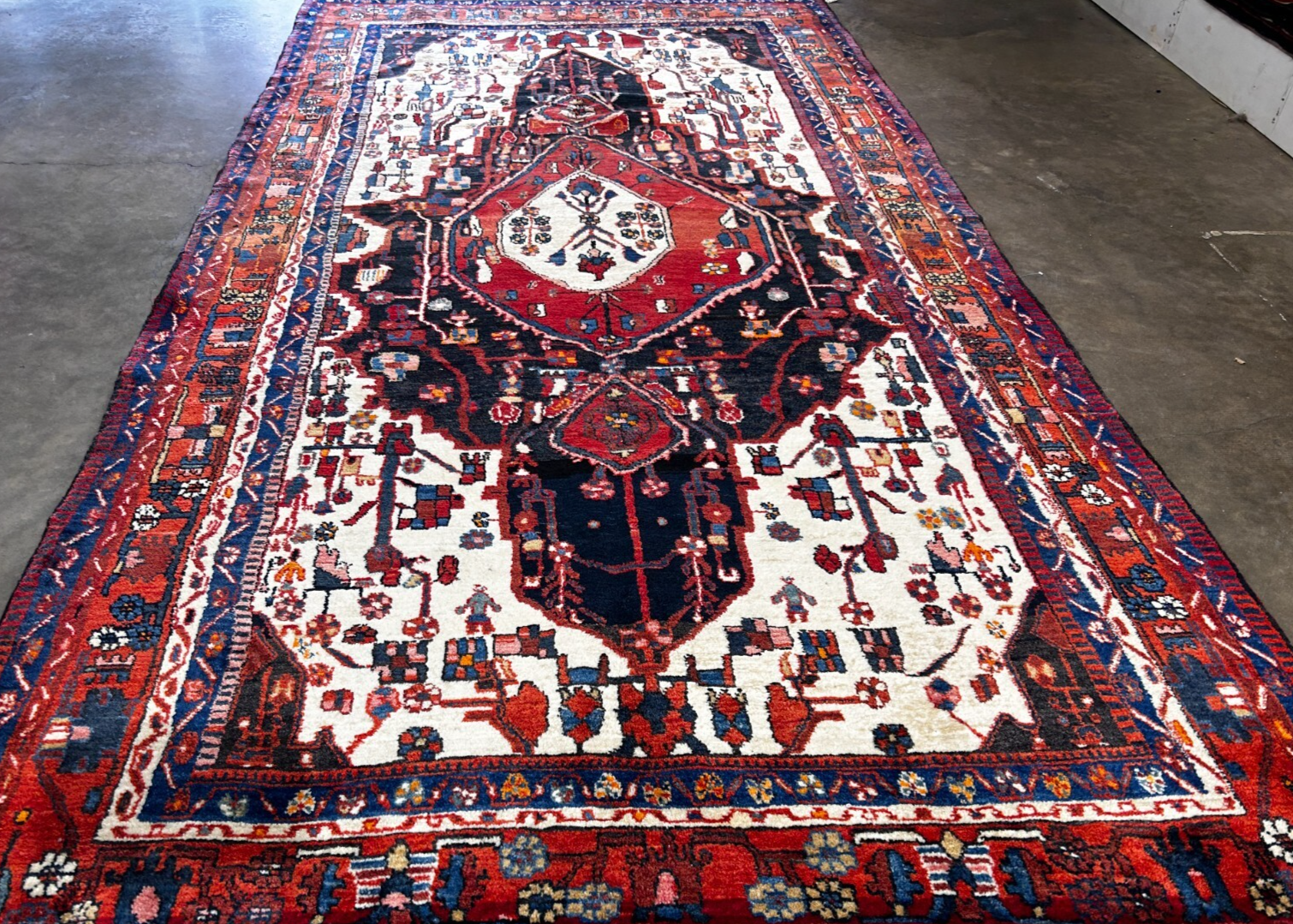 5'1" x 10'10'' Hand-Knotted 100% Lamb Wool Carpet - Nahavande Area Rug