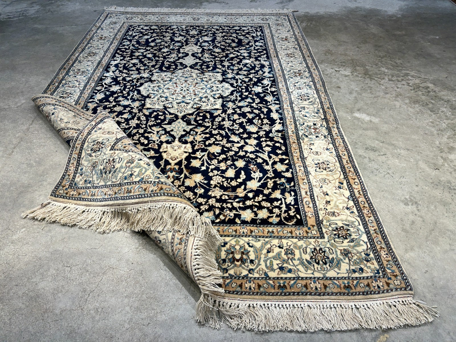 Collector Item - Very Fine 4'2"x6'3" Antique Hand-Knotted 100% Wool Naine Rug