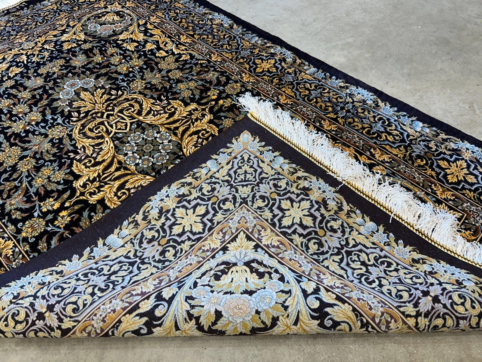 3'4"x5'2" Exquisite Extra-Fine Hand-Knotted 100% Silk Qume Area Rug