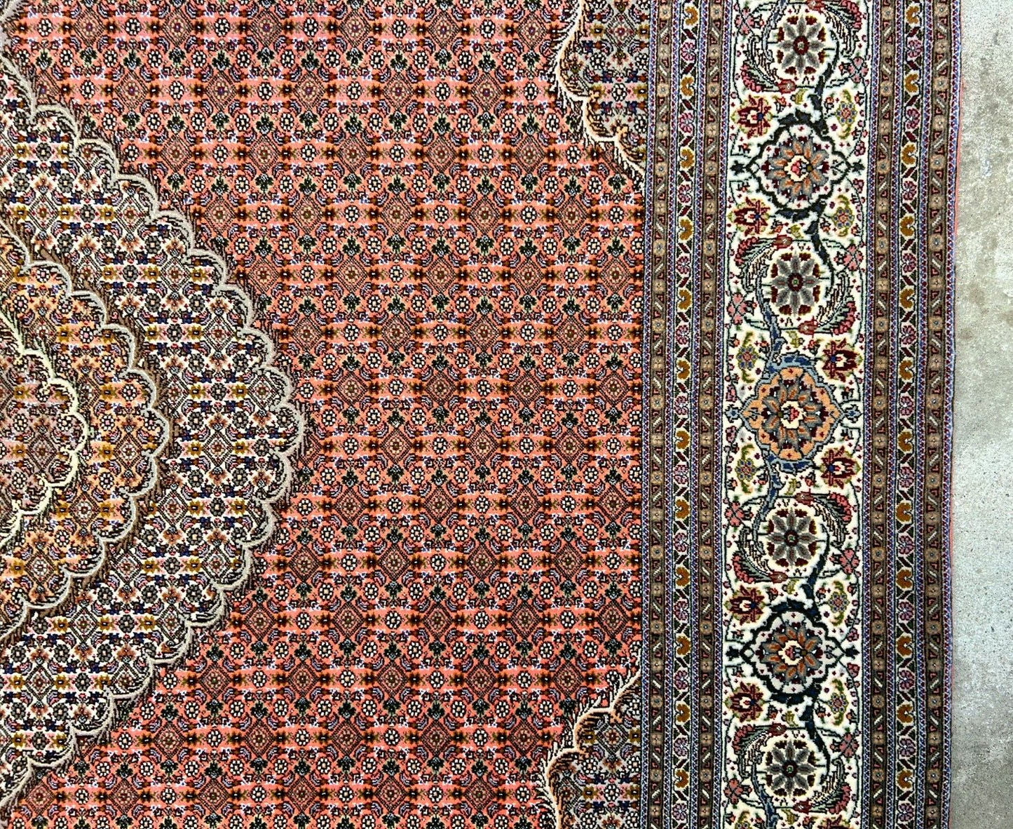 6'10"x10'1" Fine Hand-Knotted Wool & Silk Blend Tabrize Mahi Carpet - Area Rug