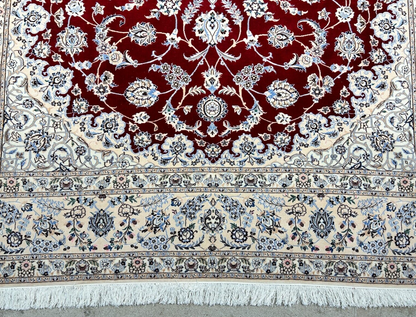 6'7"x9'6" Fine Hand-Knotted Wool & Silk Naine Rug - Area Carpet