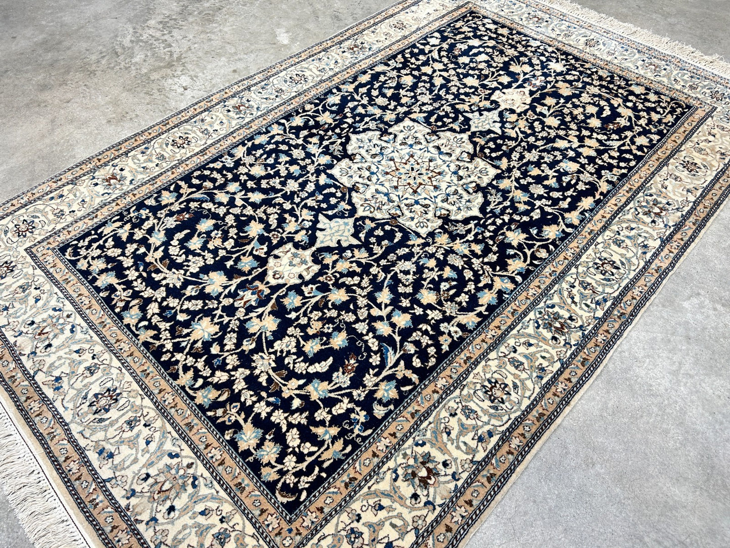 Collector Item - Very Fine 4'2"x6'3" Antique Hand-Knotted 100% Wool Naine Rug