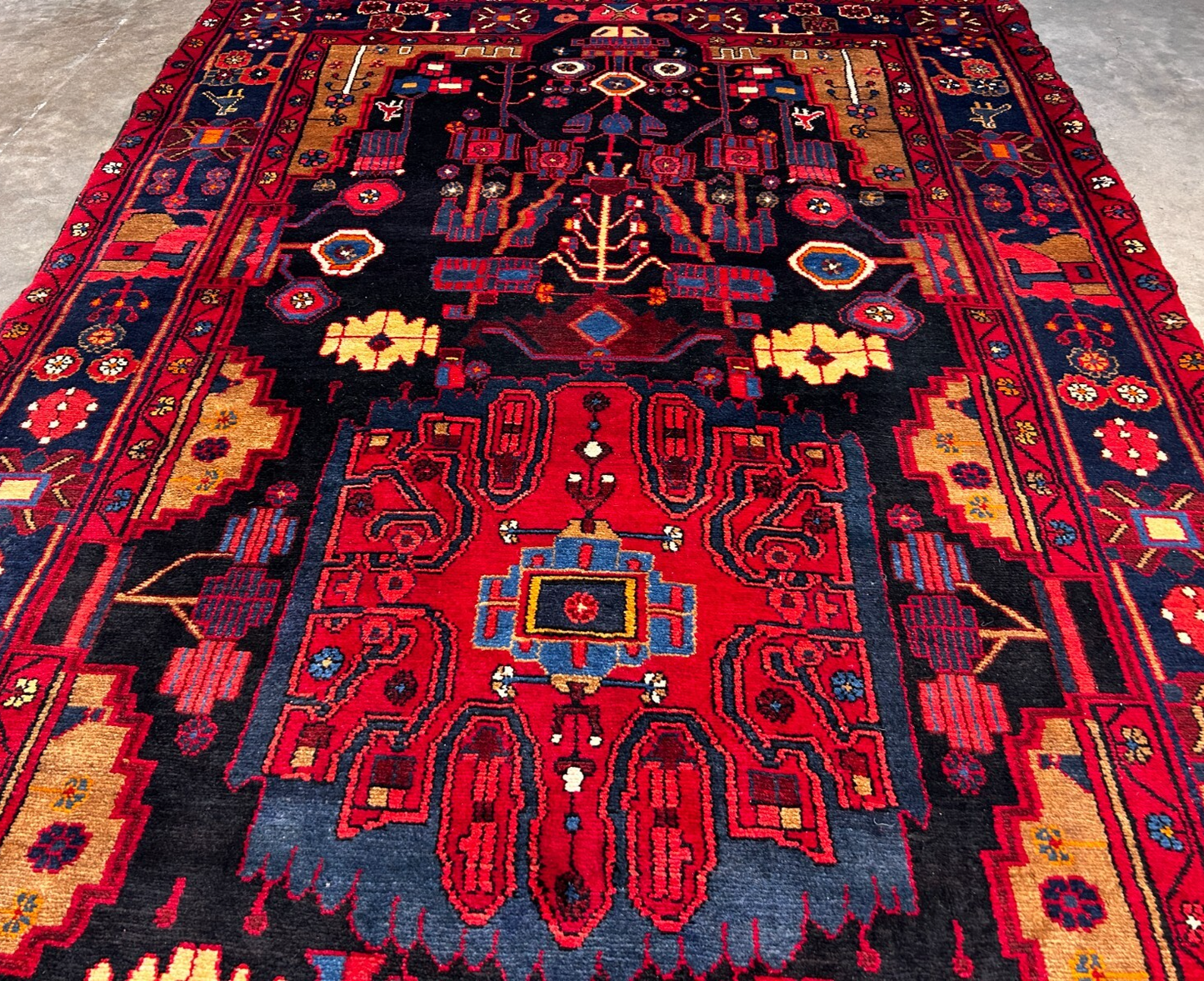 5'4" x 9'9" Hand-Knotted 100% Lamb Wool Pile Nahavande Area Rug
