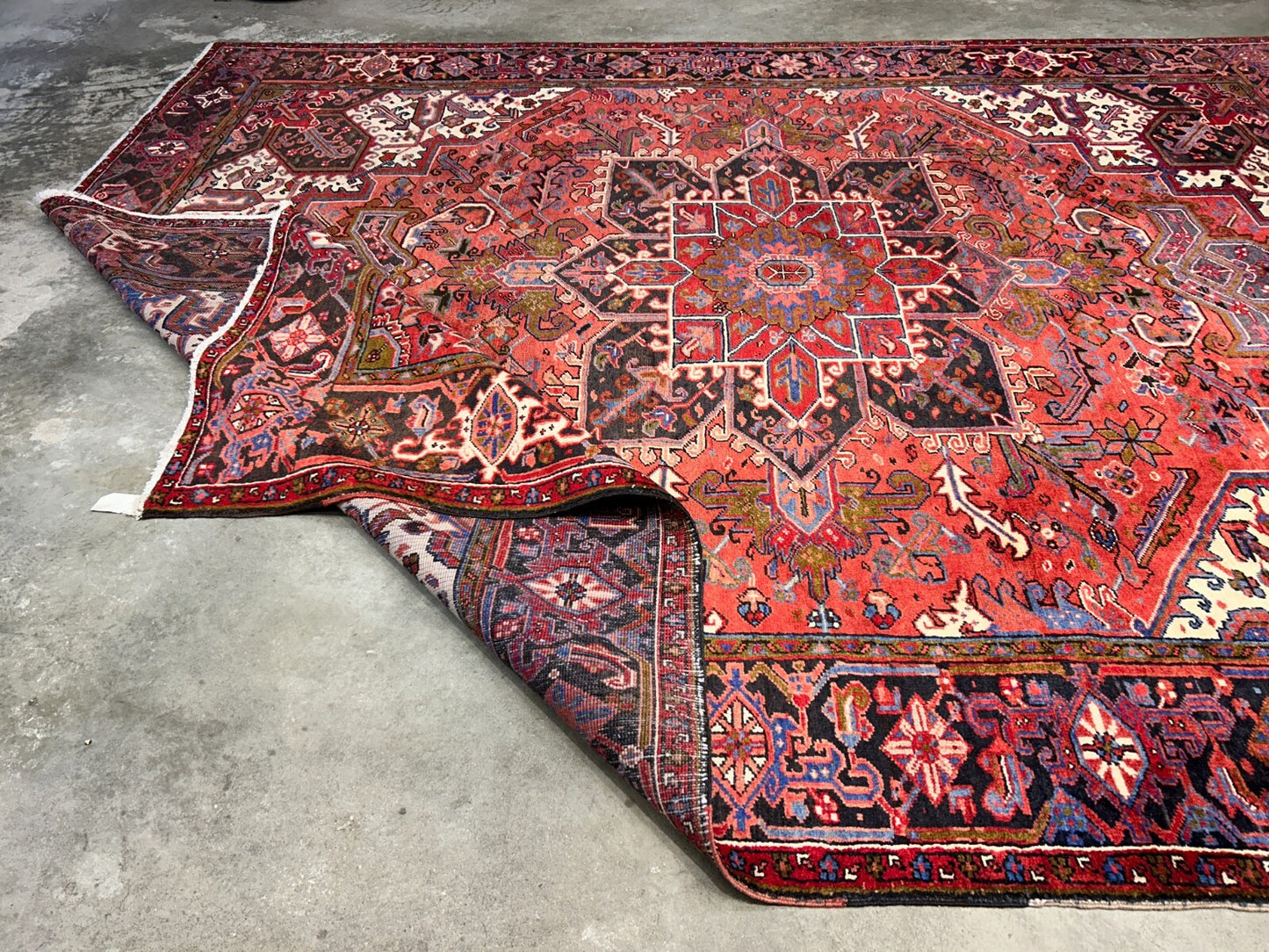 8'9"x11'4" Hand-Knotted 100% Wool Pile Herize Rug