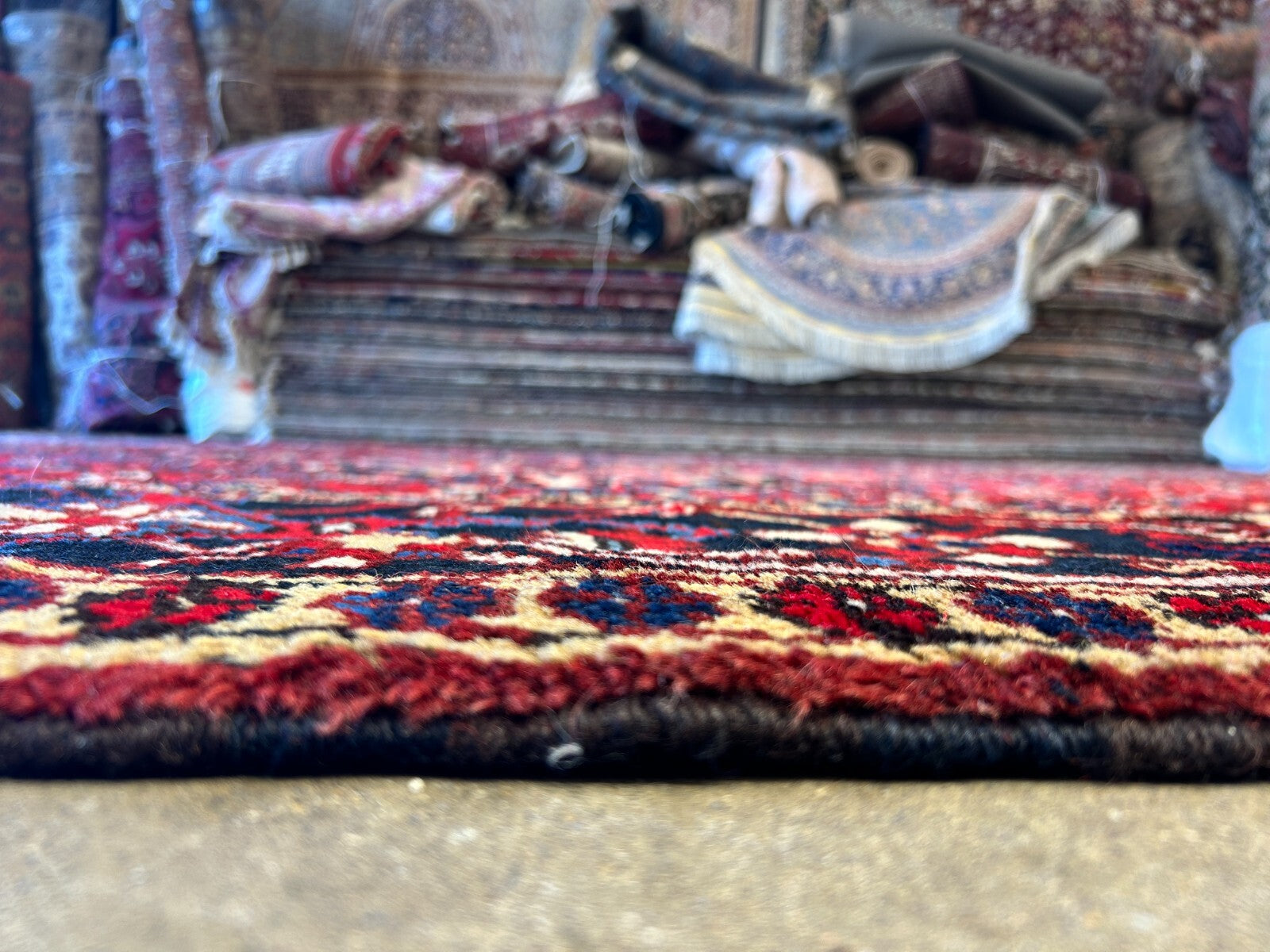 7'8"x11'5" Hand-Knotted 100% Wool Pile Herize Rug