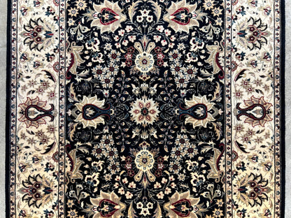 3'1"x5' Hand-Knotted 100% Wool Pile Lahovere Rug