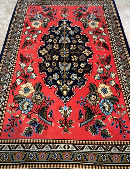 2'x3' Very Fine Hand-Knotted 100% Wool Qume Rug