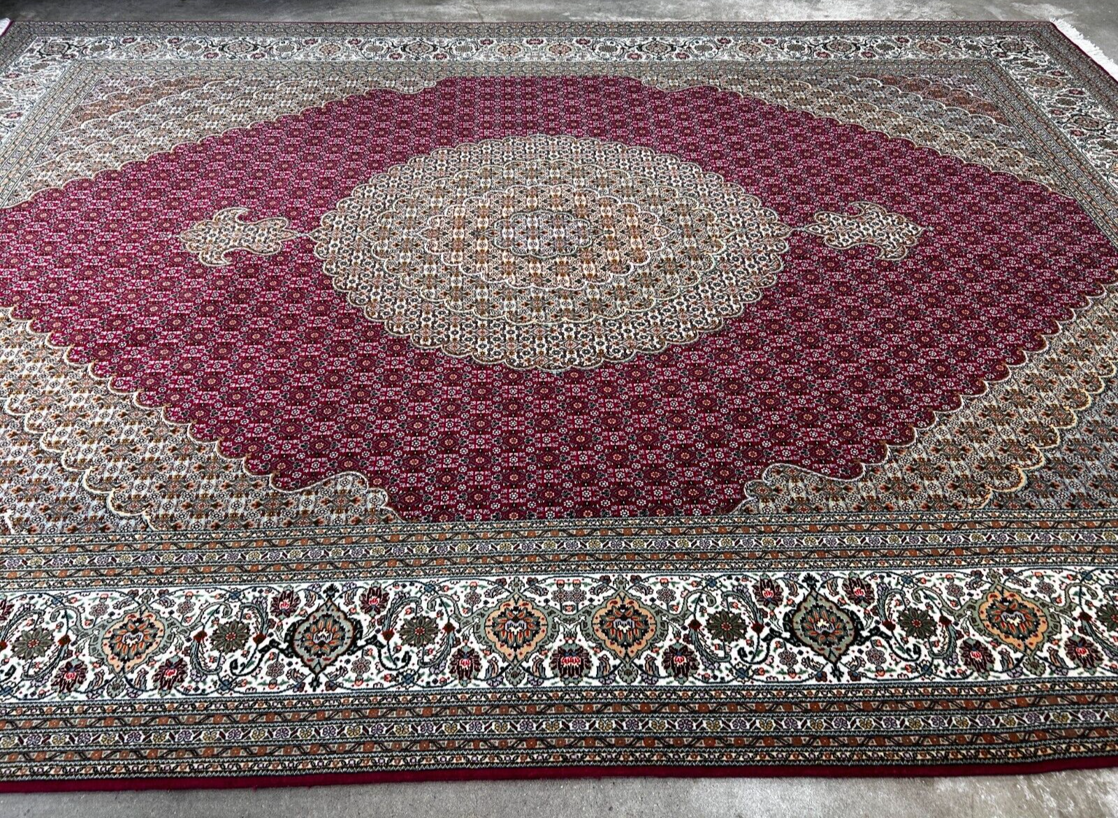 8'2"x11'6" Fine Hand-Knotted Wool & Silk Oriental Rug - Area Carpet