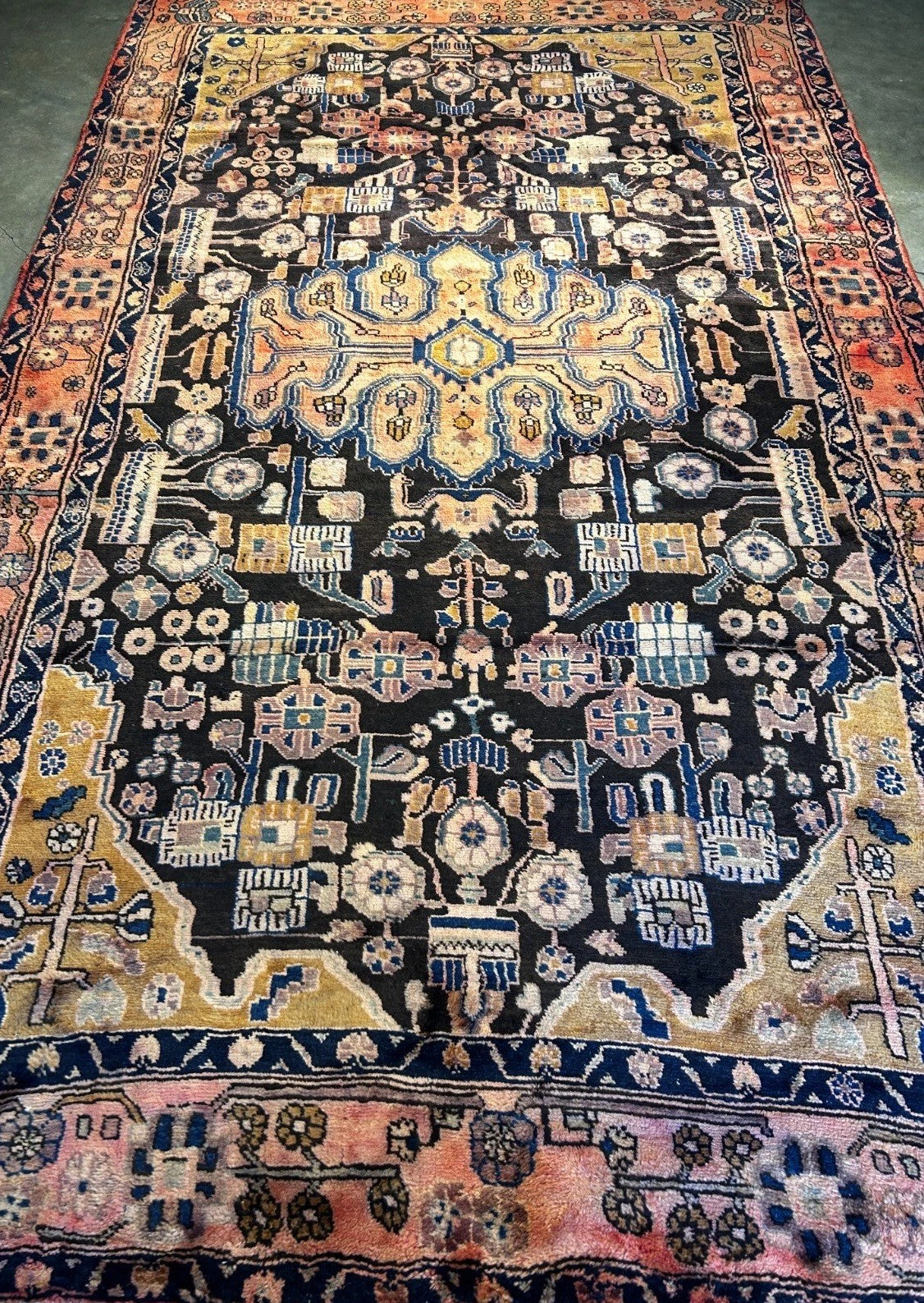 5'6" x 9'5" Hand-Knotted 100% Wool Pile Nahavande Area Rug - Carpet