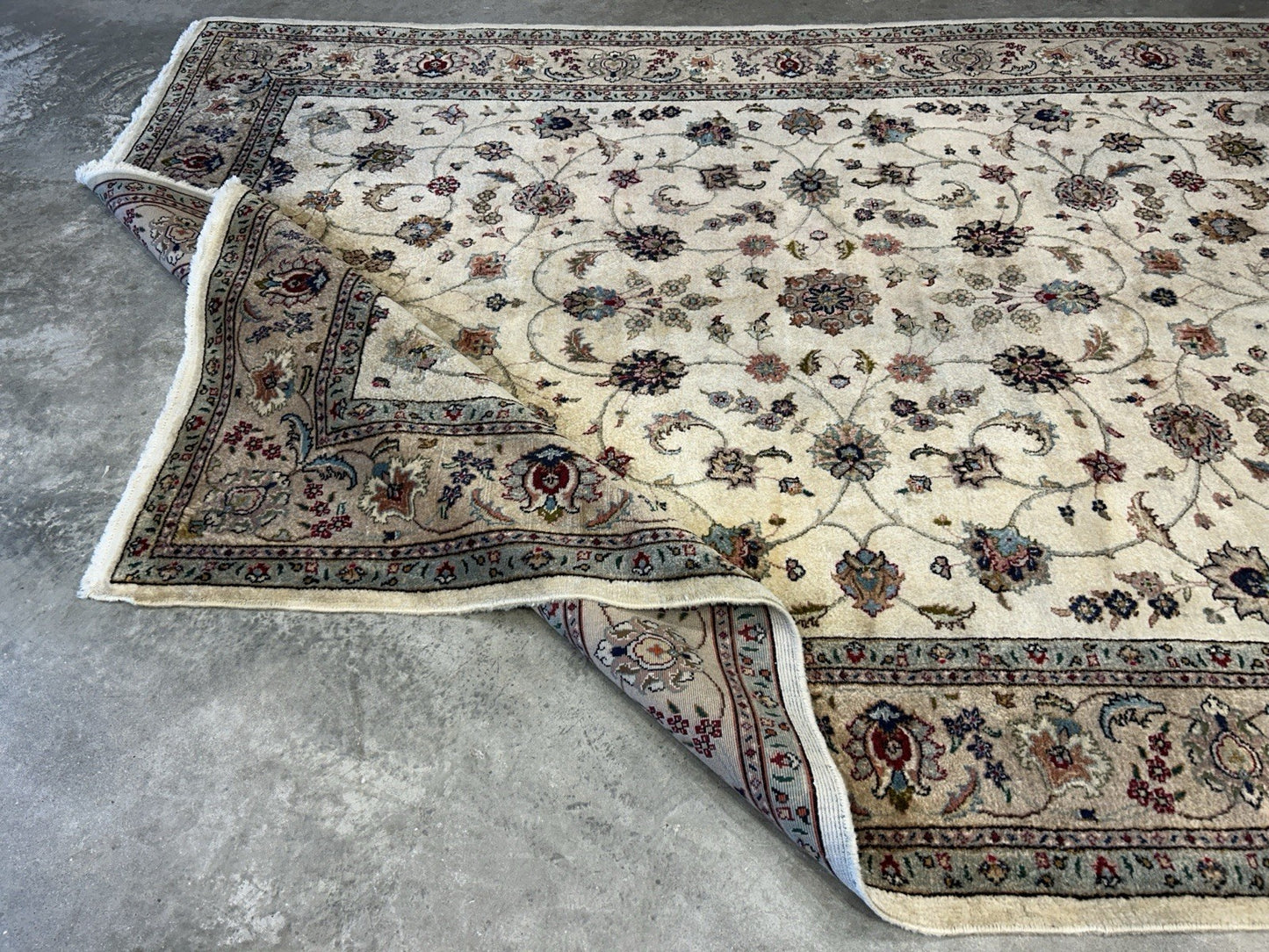 7’x9’11” Vintage Hand-Knotted 100% Wool Pile Tabrize Area Rug - Carpet