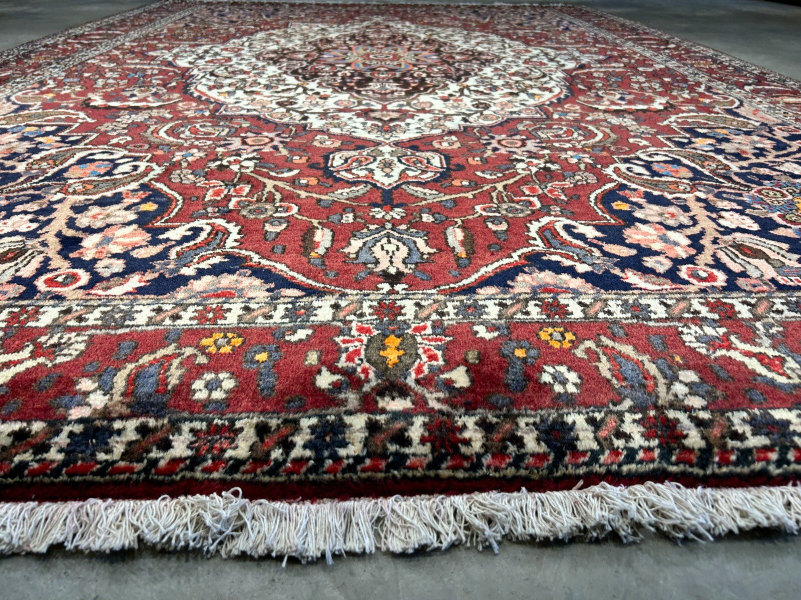 7'0"x10'3" Hand-Knotted 100% Wool Pile Bakhtiarie Carpet - Area Rug