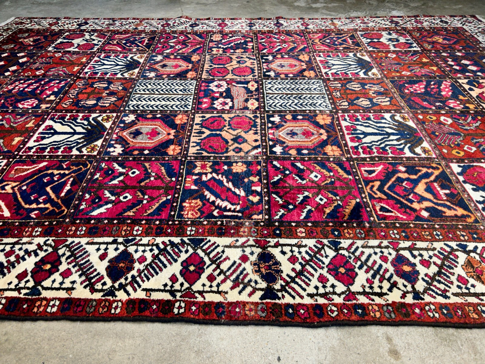 7'1"x10'1" Hand-Knotted 100% Lamb Wool Bakhtiarie Carpet - Area Rug
