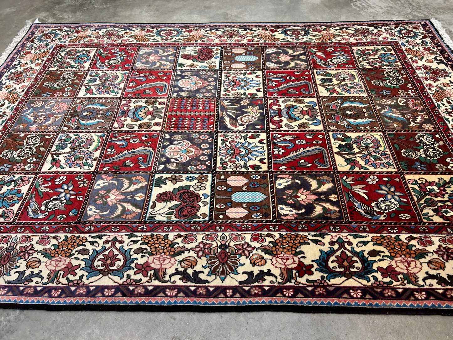 6'9"x9'5" Hand-Knotted 100% Lamb Wool Bakhtiarie Carpet - Area Rug