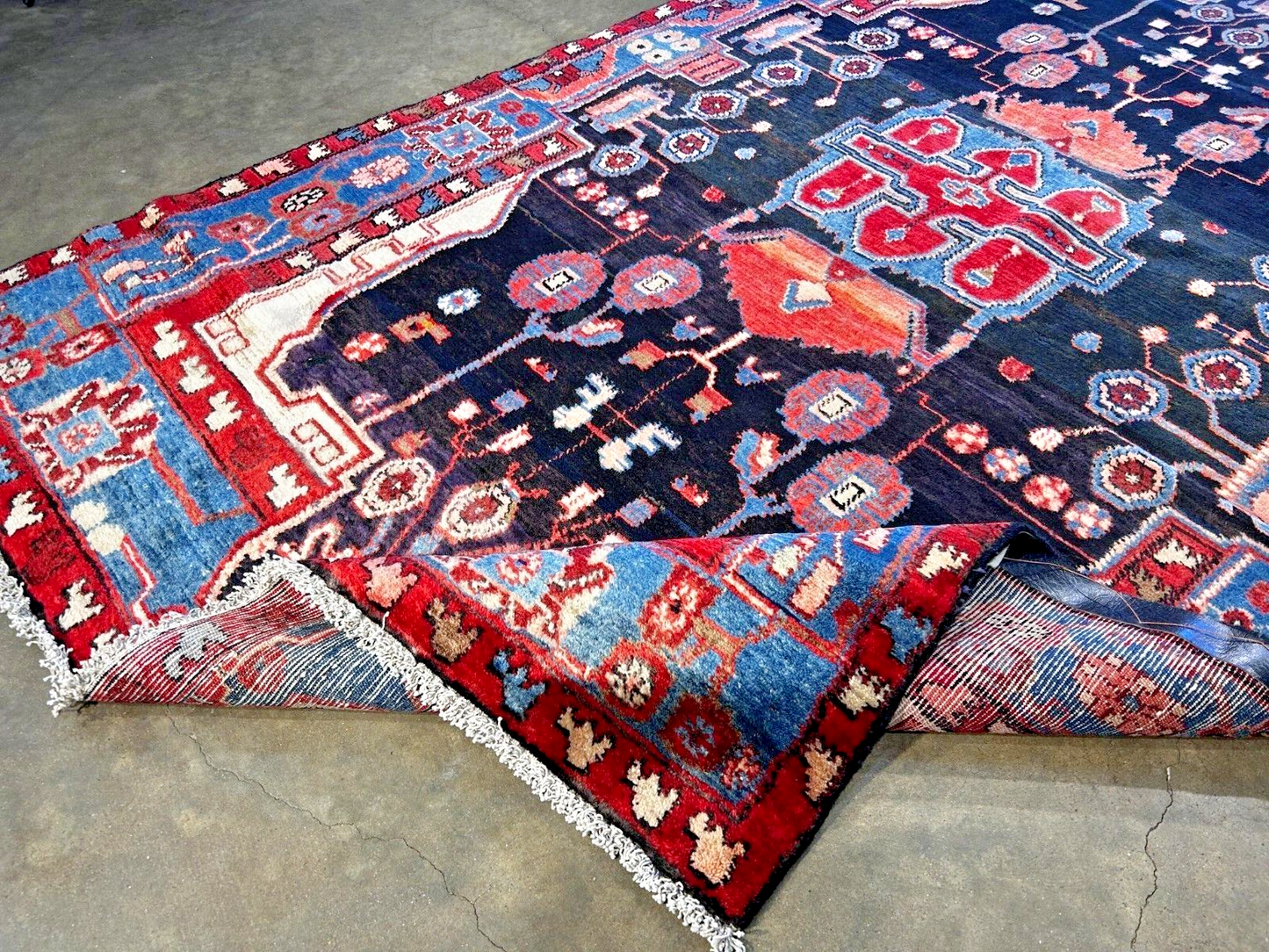 4'0" x 7'8" Hand-Knotted 100% Wool Pile Nahavande Area Rug