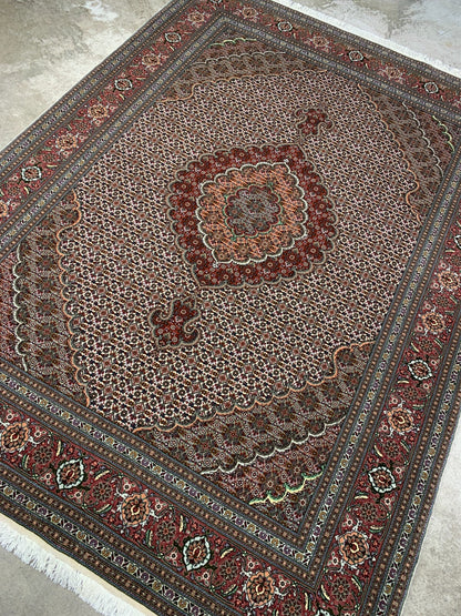 5'1"x6'10" Fine Hand-Knotted Wool & Silk Blend Tabrize Mahi Carpet - Area Rug