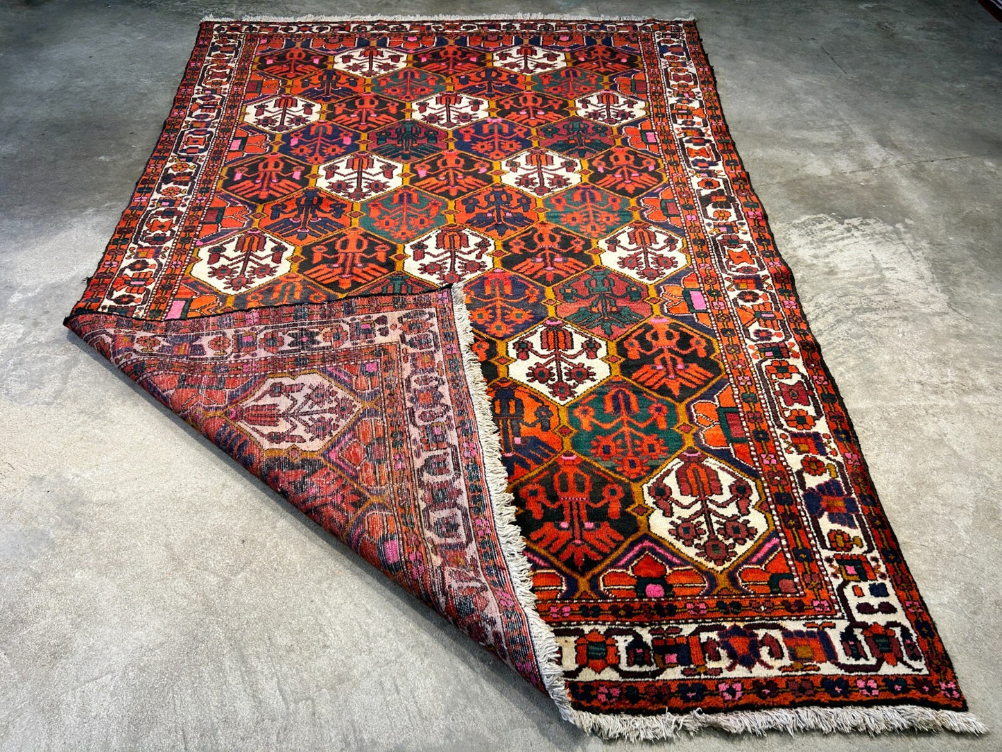 6'9"x9'9" Hand-Knotted 100% Lamb Wool Bakhtiarie Carpet - Area Rug