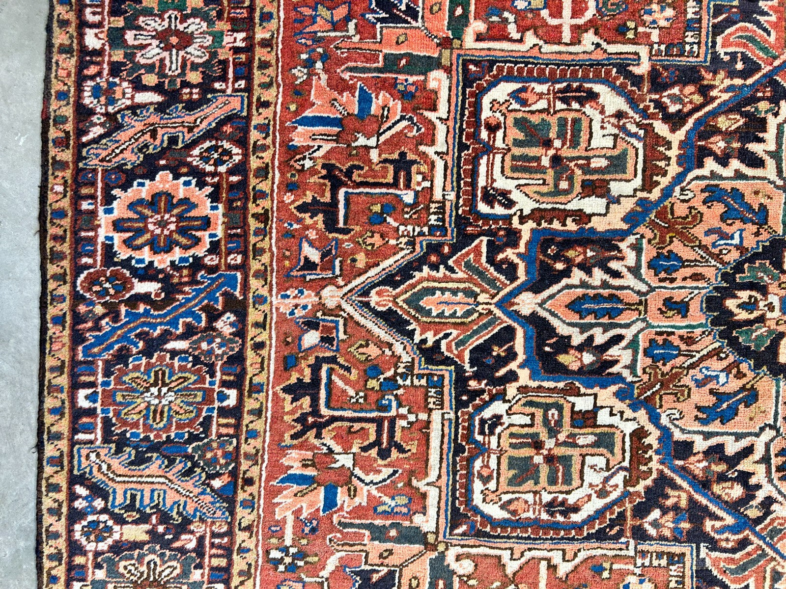 8'6"x11'6" Hand-Knotted 100% Wool Pile Herize Rug