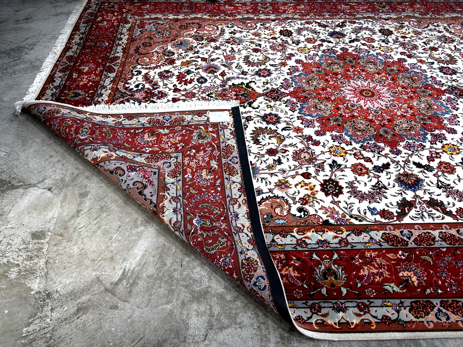 8'4"x11'7'' Very Fine Hand-Knotted Silk & Wool Tabrize Area Rug - Carpet