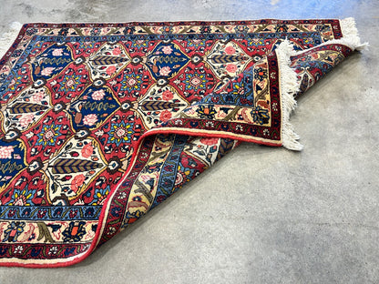 3'3"x4'9" Hand-Knotted 100% Lamb Wool Bakhtiarie Area Rug