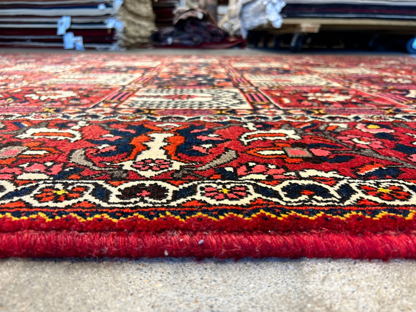 6'11"x10'3" Hand-Knotted 100% Lamb Wool Bakhtiarie Carpet - Area Rug