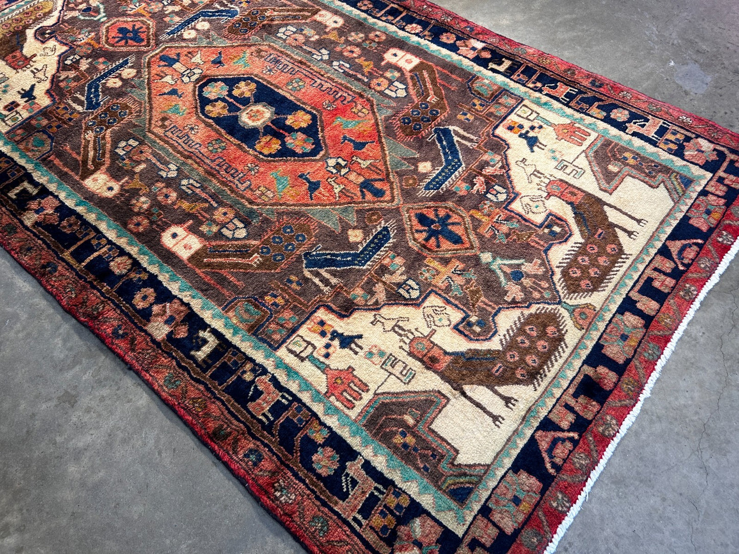 4'9" x 7'10" Hand-Knotted 100% Wool Pile Nahavande Area Rug
