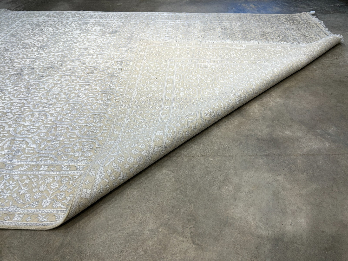 8' x 10'1" Hand-Knotted Silver 100% Wool Carpet - Indian All-Over Area Rug - 3D