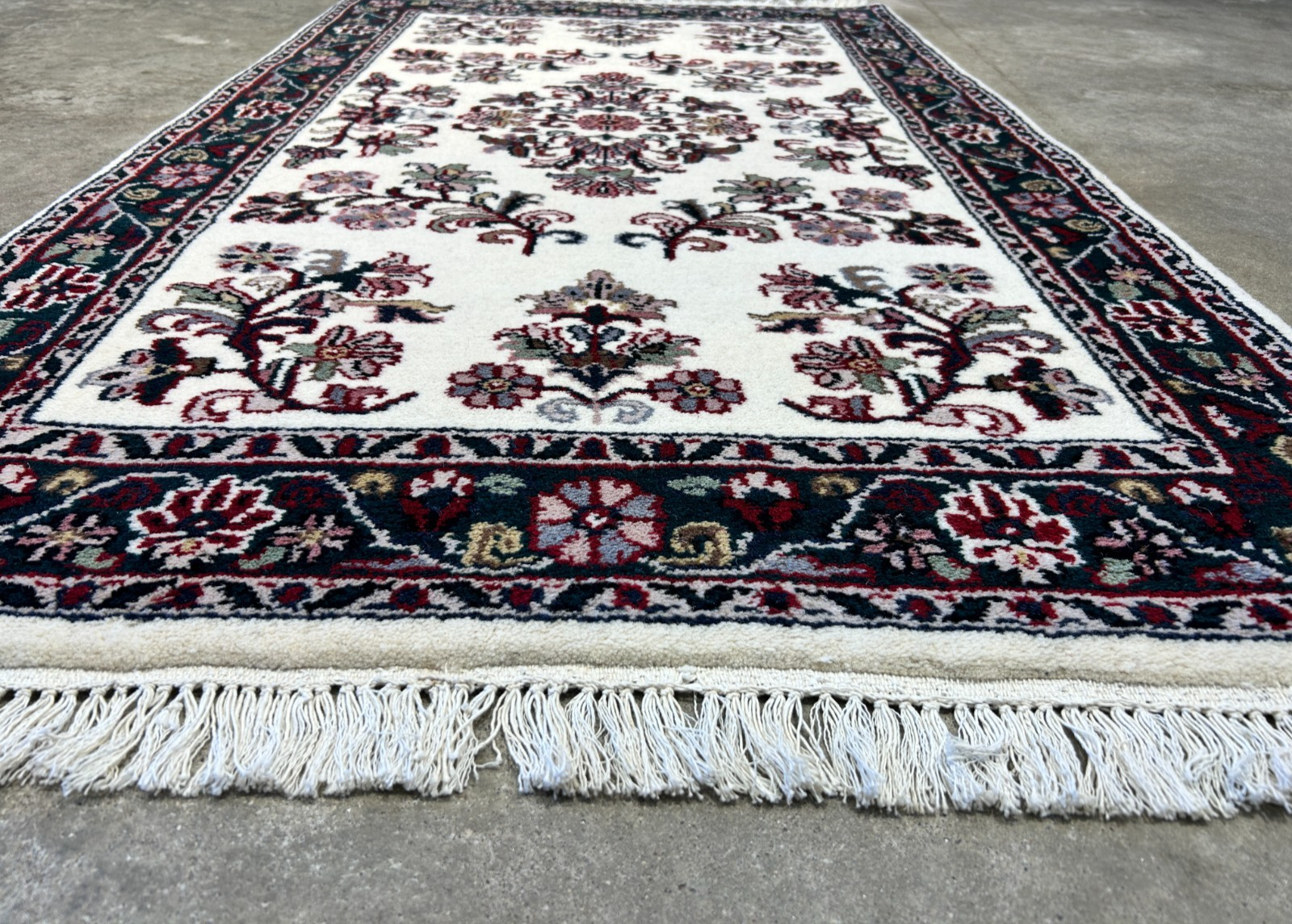 3'x5'1" Hand-Knotted 100% Wool Pile All-Over Kashane Design Area Rug