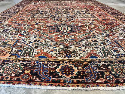 8'6"x11'6" Hand-Knotted 100% Wool Pile Herize Rug