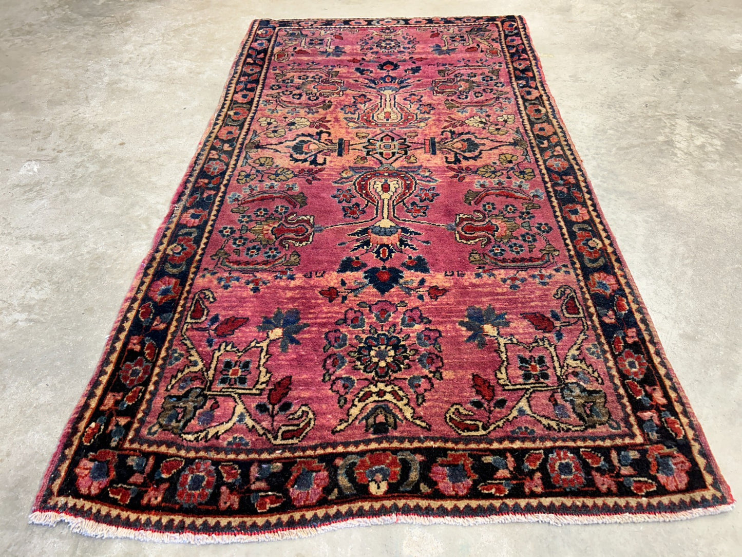 2'7"x4'10" Antique Hand-Knotted 100% Wool Pile Sarouke Area Rug - Carpet