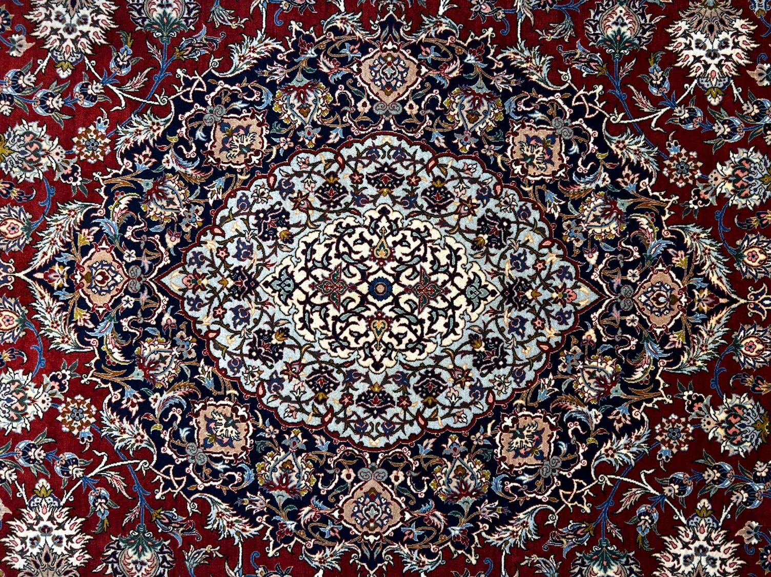 8'1"x11'9" Extra Fine Hand-Knotted Wool & Silk Isfahane Rug