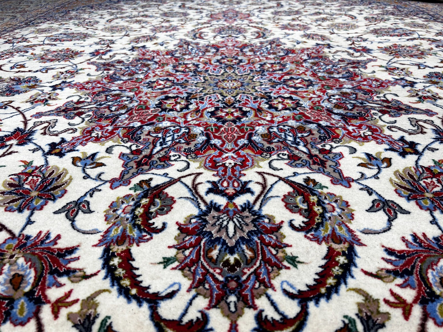  8'6"x12'1'' Very Fine Silk & Wool Isfahane Area Rug - Area Carpet