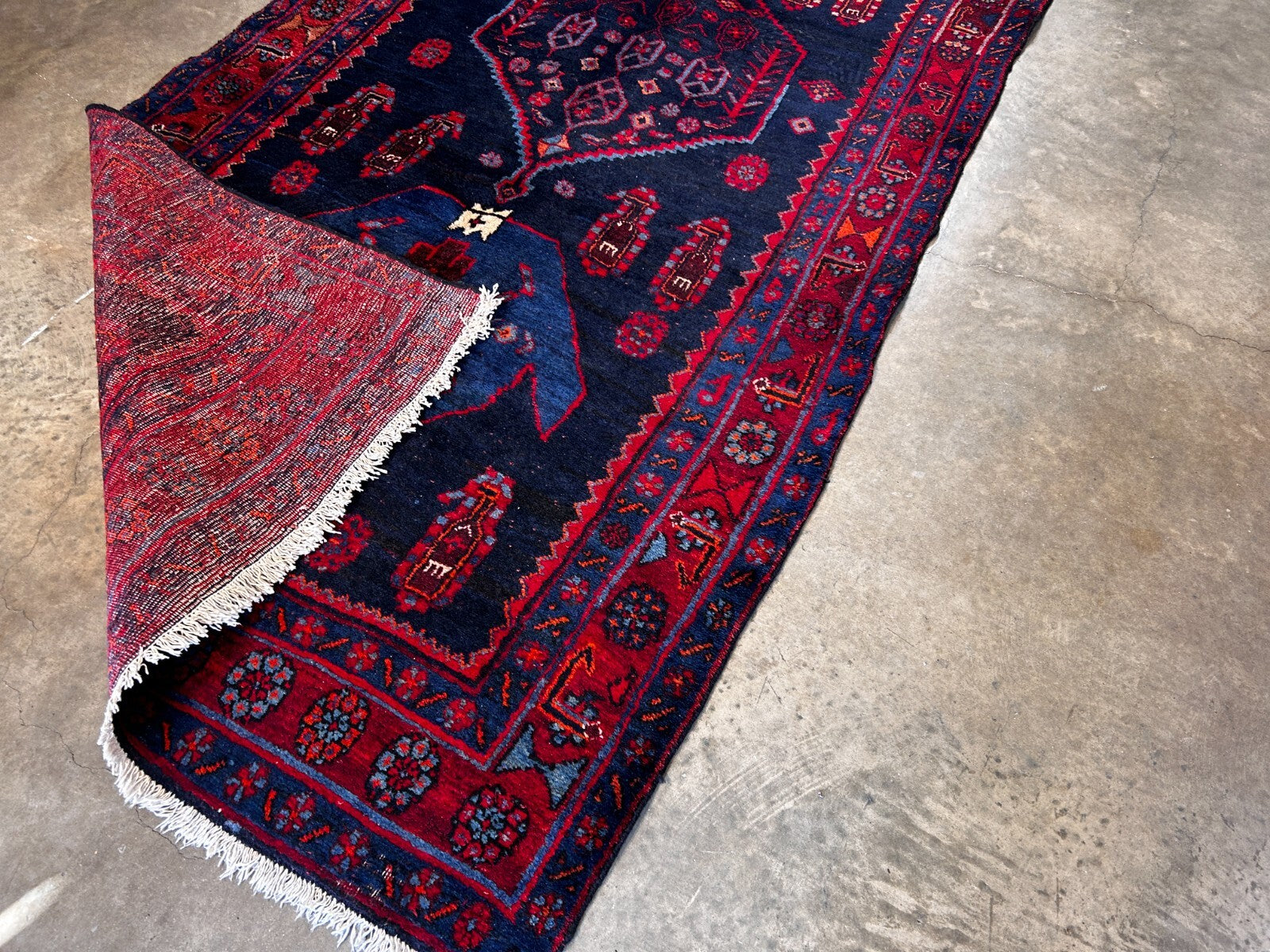 4'7" x 9'9'' Hand-Knotted 100% Lamb Wool Bidjare Area Rug