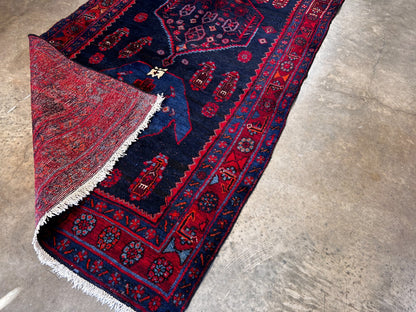 4'7" x 9'9'' Hand-Knotted 100% Lamb Wool Bidjare Area Rug