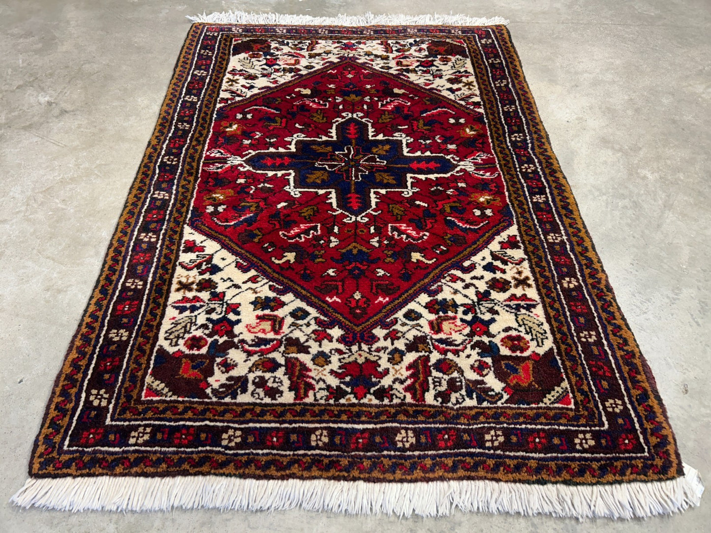 3'x4'6" Hand-Knotted 100% Wool Pile Herize Area Rug - Carpet