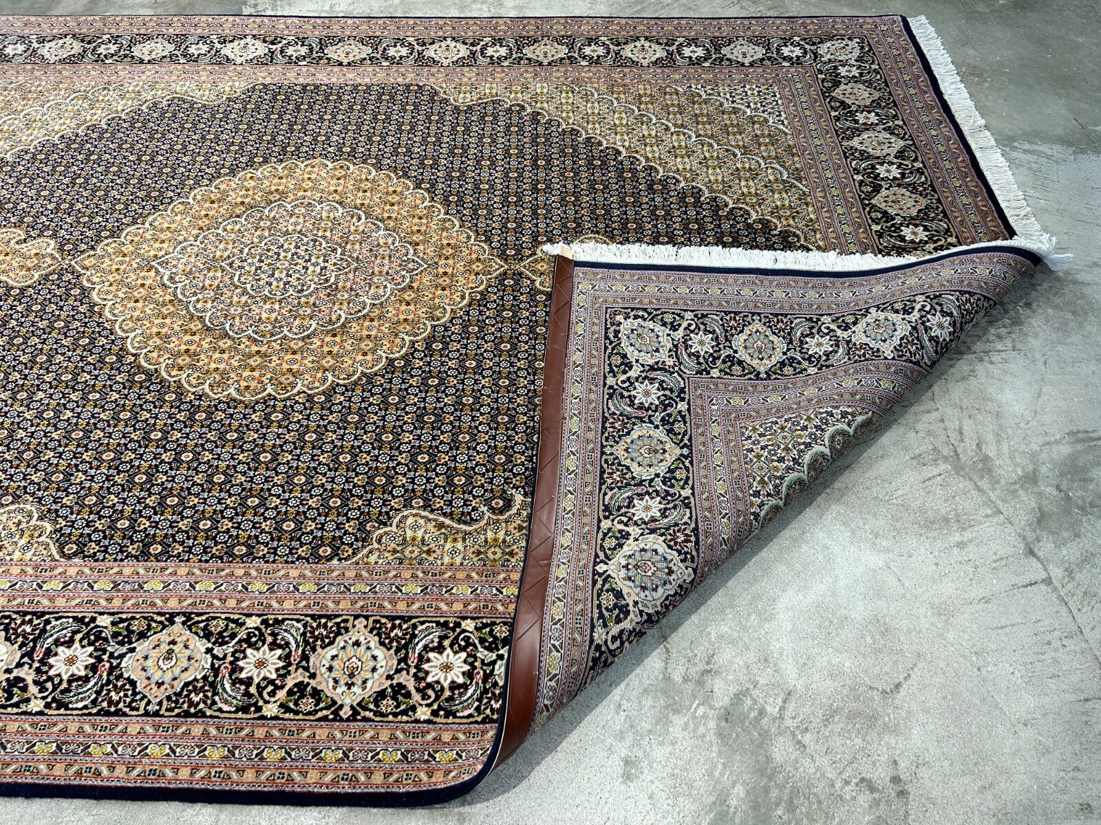 6'7"x9'9" Fine Hand-Knotted Wool & Silk Blend Tabrize Mahi Carpet - Area Rug