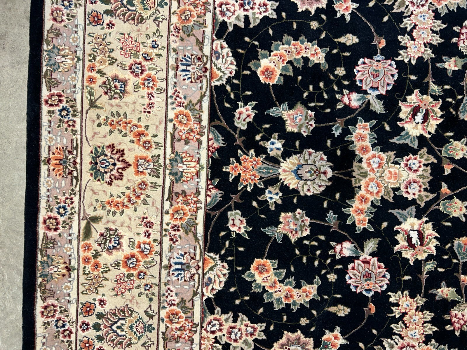 8'9"x11'6" Hand-Knotted Wool & Silk Blend Oriental Rug