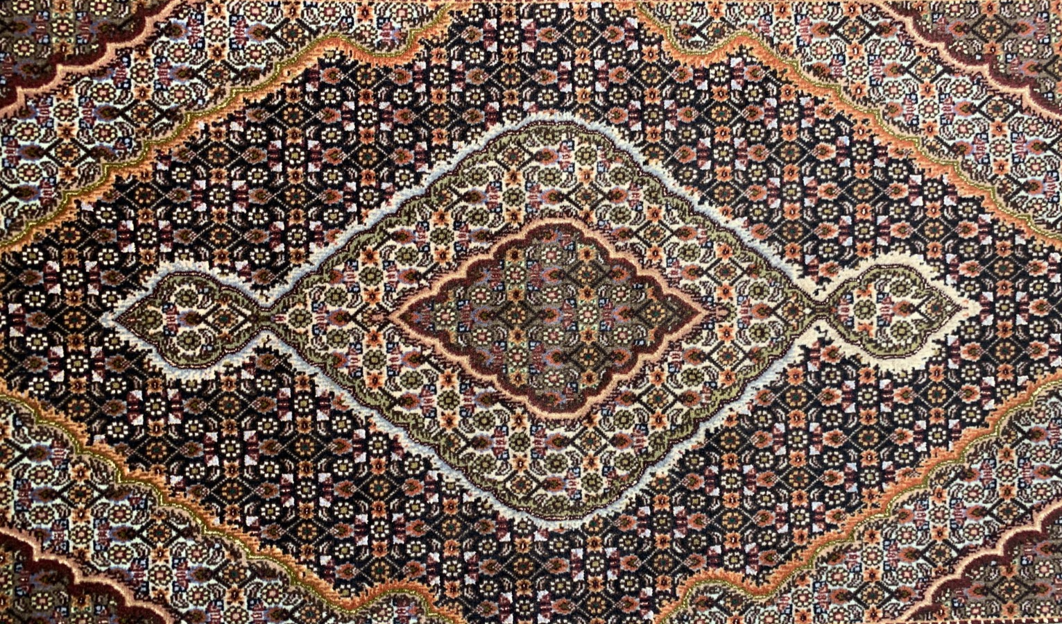 3'3"x5'0'' Hand-Knotted Silk & Wool Tabrize Mahi Area Rug - Area Carpet