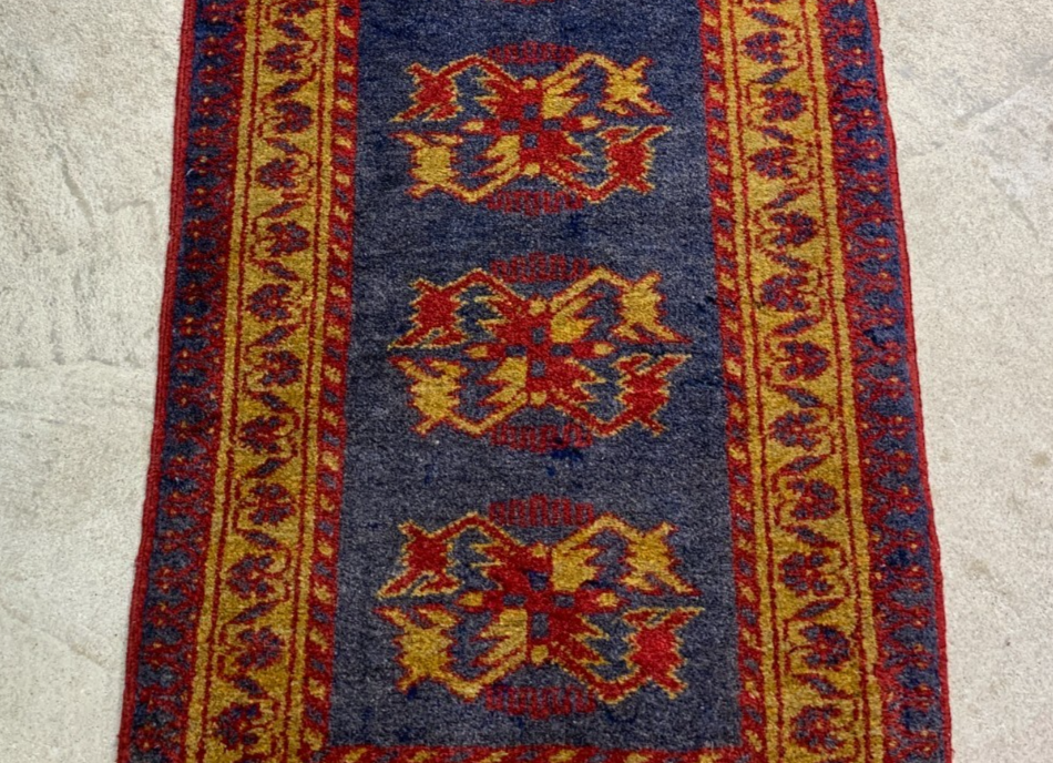 1'6"x4'0" Hand-Knotted 100% Wool Pile Oriental Runner Rug