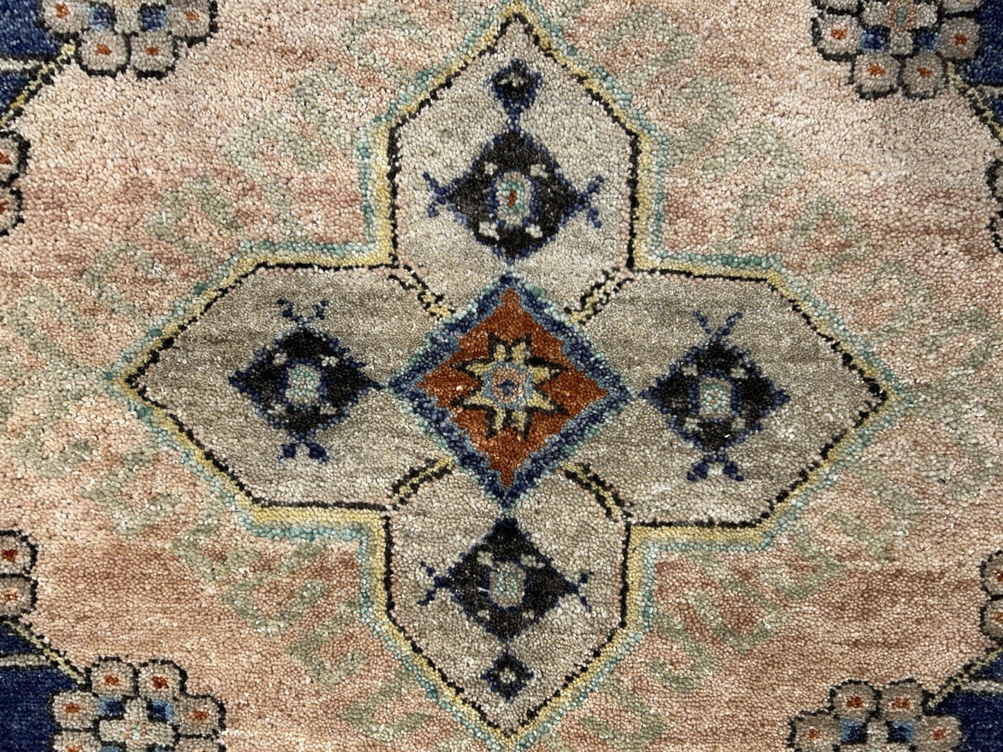 8’x10’1” Hand-Knotted 100% Wool Pile Indoserapi Area Rug - Carpet
