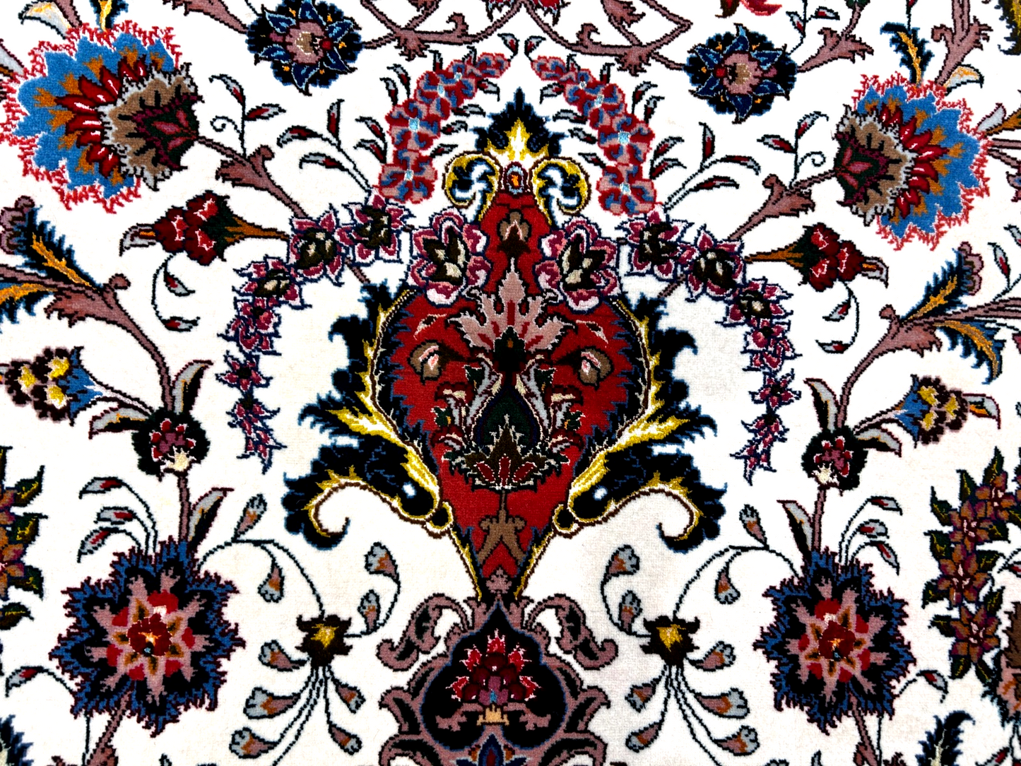 8'4"x11'7'' Very Fine Hand-Knotted Silk & Wool Tabrize Area Rug - Carpet