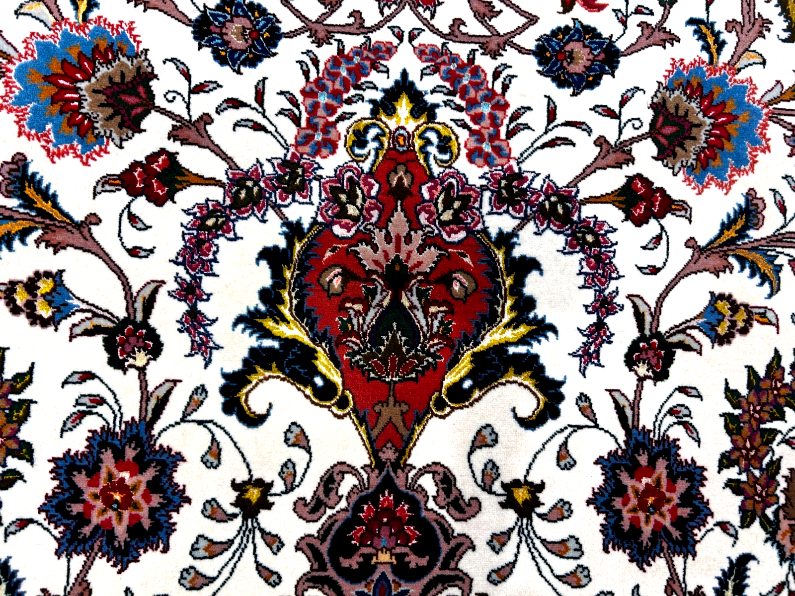 8'4"x11'7'' Very Fine Hand-Knotted Silk & Wool Tabrize Area Rug - Carpet