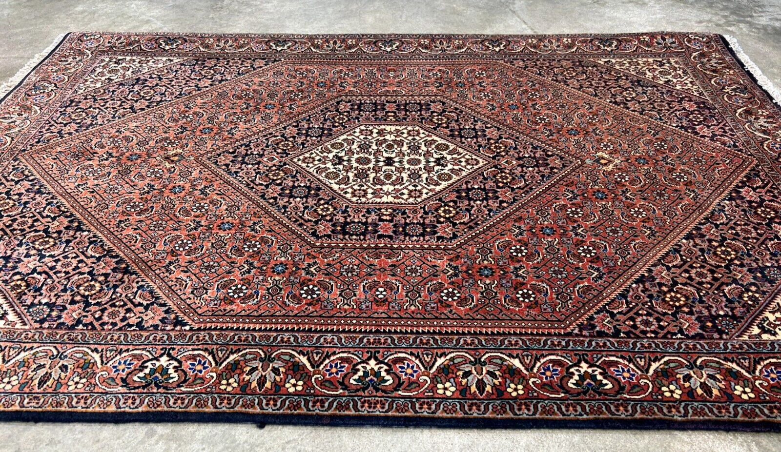 3'8"x5'6" Hand-Knotted 100% Wool Bidjare Carpet - Area Rug