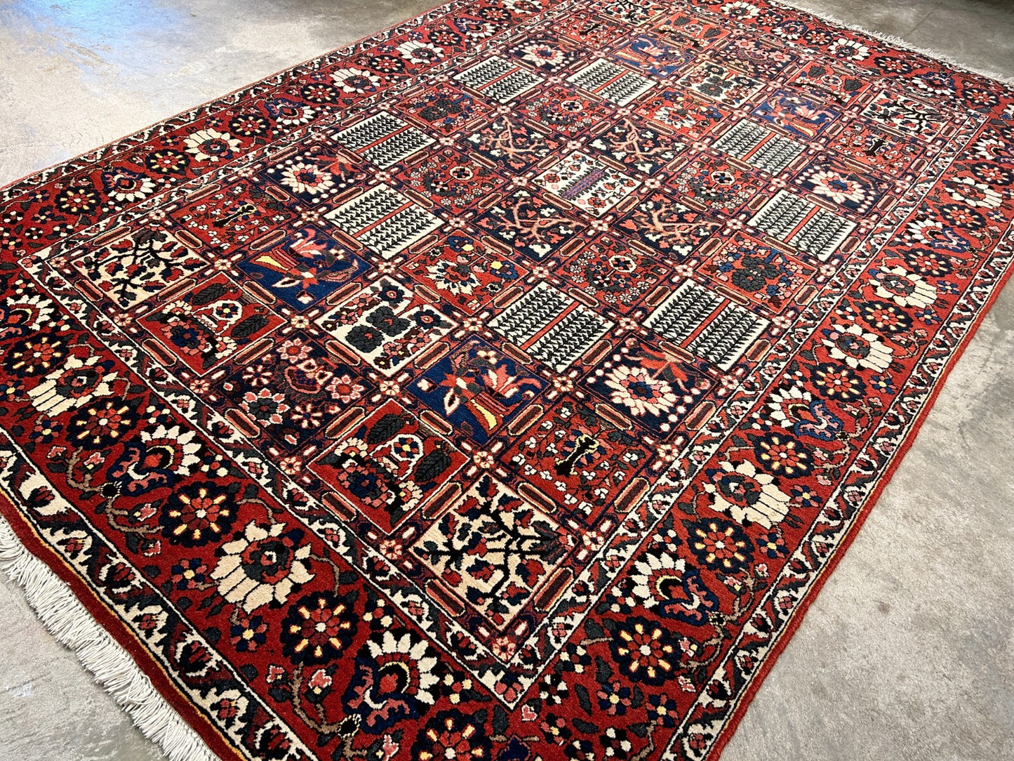7'0"x9'9" Hand-Knotted 100% Lamb Wool Bakhtiarie Carpet - Area Rug